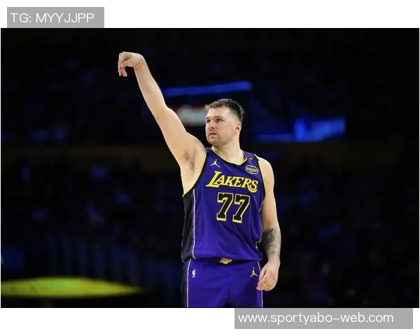 东契奇赞文班:第三年已展现MVP潜力令人惊叹 东契奇赞文班:第三年已展现MVP潜力令人惊叹