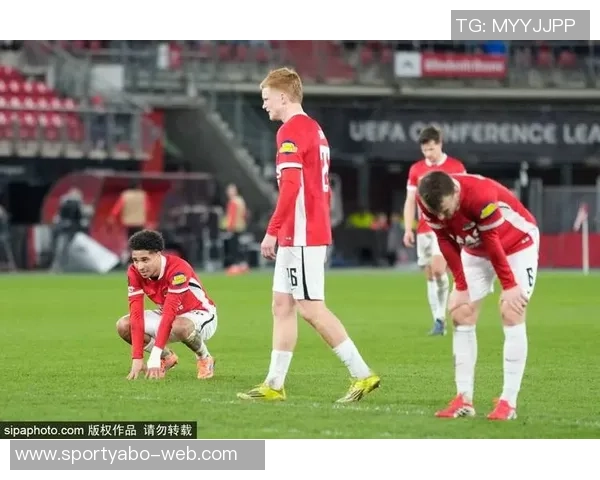 皇马关注19岁荷兰中场斯米特转会费预计超6000万欧元 皇马关注19岁荷兰中场斯米特转会费预计超6000万欧元